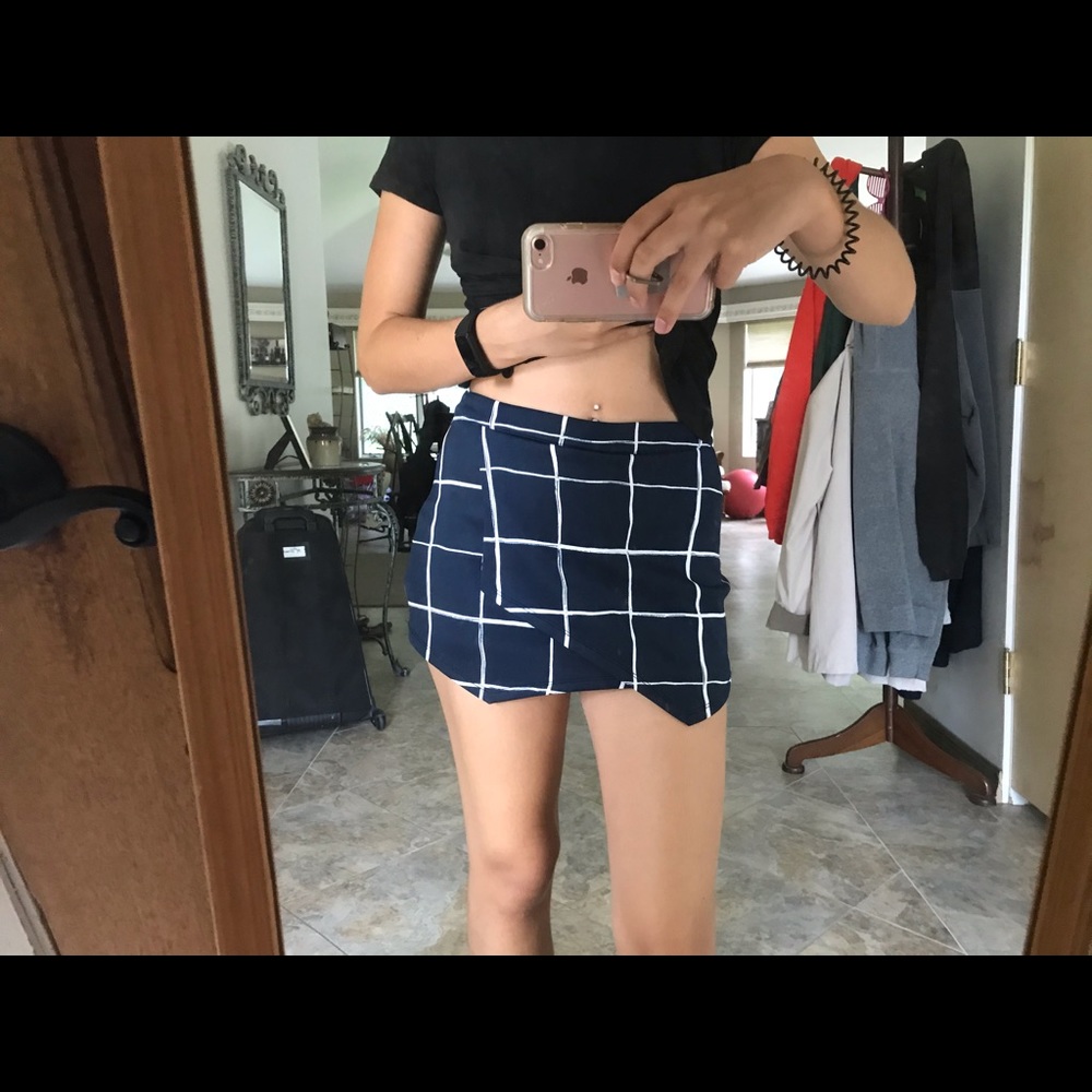 Abercrombie & Fitch Navy Plaid Skort